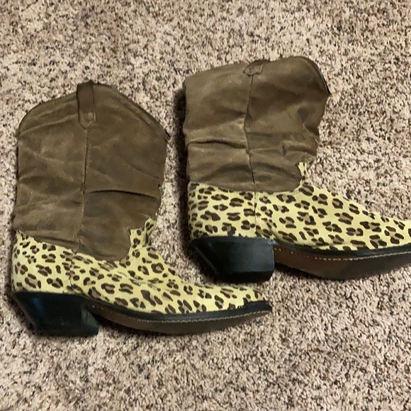 dingo Shoes - Dingo 7.5 shorty leopard brown boot clean nice shape